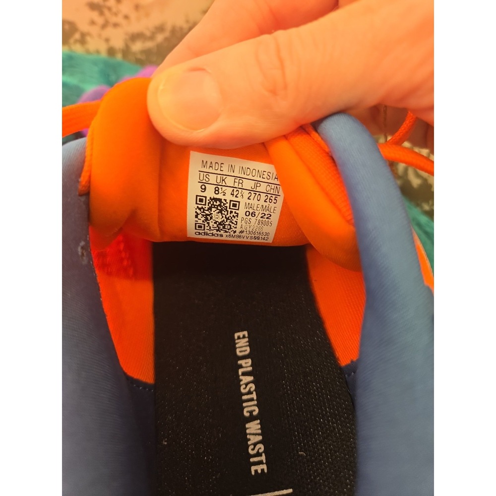 Mismates Size 8.5 With A 9 adidas Questar Orange - Picture 8 of 8